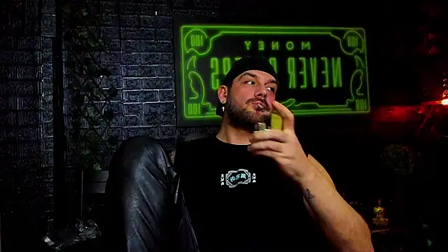 Snapshot of LexXHardy chatting on February 14, 2026, 4:23 am LexXHardy online show from February 14, 2026, 4:23 am