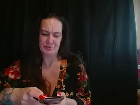 SimoneMoore online show from February 6, 2025, 2:26 pm