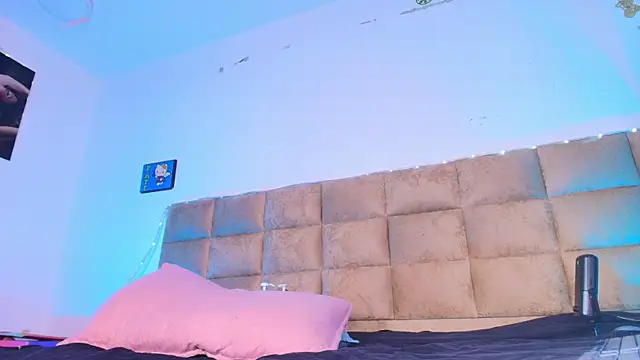  sex mia online show from September 22, 2025, 7:20 pm