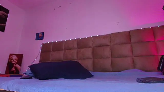  sex mia online show from September 24, 2025, 7:20 pm