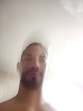 Snapshot of Anuarandresarroyo chatting on November 3, 2025, 9:40 pm Anuarandresarroyo online show from November 3, 2025, 9:40 pm