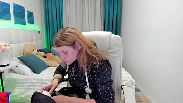 Snapshot of Kathlyn__Heath chatting on October 10, 2025, 7:15 pm Kathlyn Heath online show from October 10, 2025, 7:15 pm