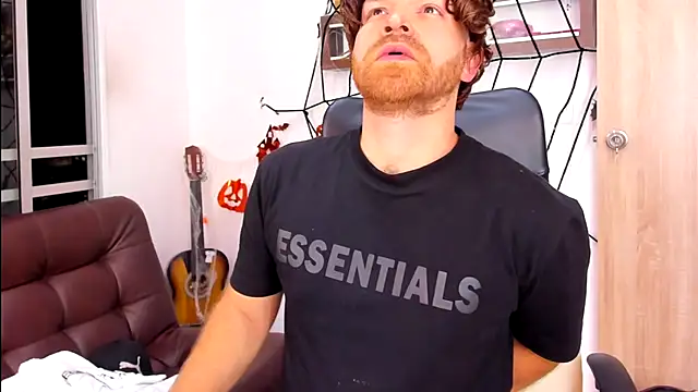 Snapshot of michacosio chatting on October 16, 2025, 11:24 pm michacosio online show from October 16, 2025, 11:24 pm