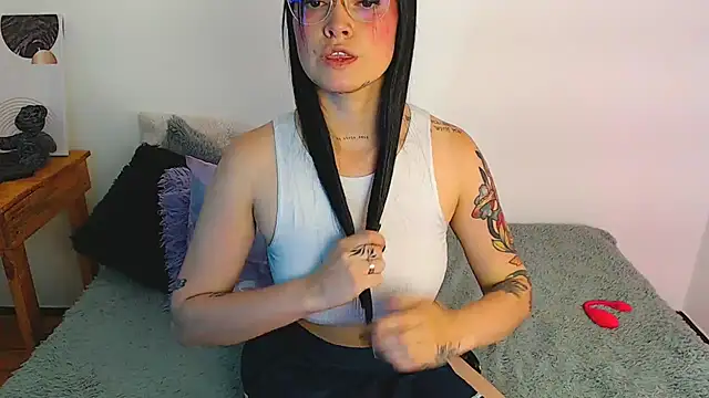 Snapshot of Isa_Maiden1 chatting on October 11, 2025, 3:24 pm Isa Maiden1 online show from October 11, 2025, 3:24 pm