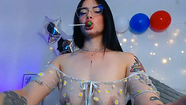 Isa Maiden1 online show from July 7, 2026, 4:32 pm