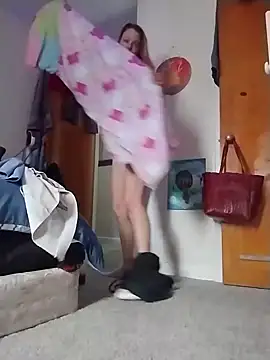 Snapshot of cammyquart chatting on March 7, 2025, 7:16 pm cammyquart online show from March 7, 2025, 7:16 pm