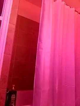 Snapshot of cammyquart chatting on December 10, 2024, 4:45 am cammyquart online show from December 10, 2024, 4:45 am