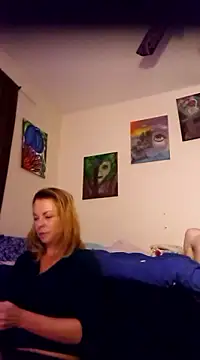 Snapshot of cammyquart chatting on December 2, 2024, 9:52 am cammyquart online show from December 2, 2024, 9:52 am