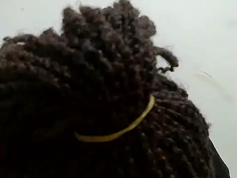 Snapshot of prettybeee chatting on October 12, 2025, 1:51 am prettybeee online show from October 12, 2025, 1:51 am