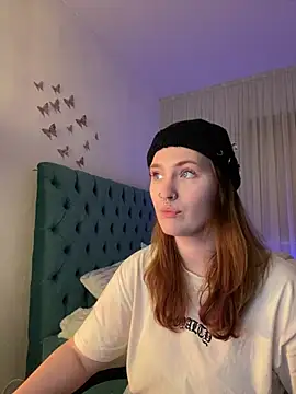 Chlo  e online show from February 4, 2025, 4:26 am