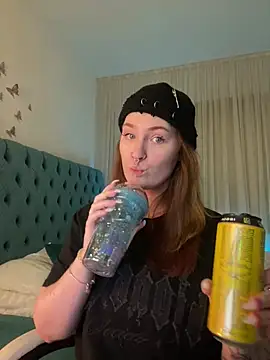  Chlo  e online show from February 3, 2025, 2:14 am