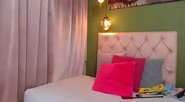 Snapshot of Rebecca_Milf chatting on January 26, 2025, 3:58 pm Rebecca Milf online show from January 26, 2025, 3:58 pm