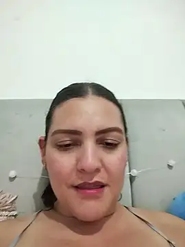Snapshot of Mia_Hampton chatting on June 25, 2026, 11:43 pm Mia Hampton online show from June 25, 2026, 11:43 pm