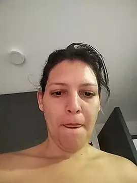 Mia Hampton online show from January 19, 2025, 7:37 pm