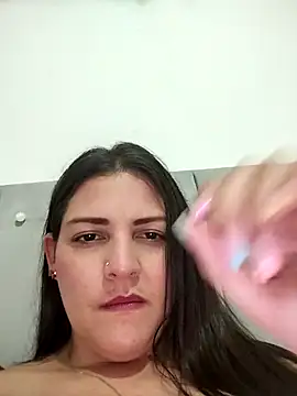 Mia Hampton online show from May 7, 2026, 8:56 pm