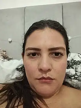 Snapshot of Mia_Hampton chatting on July 2, 2026, 9:32 pm Mia Hampton online show from July 2, 2026, 9:32 pm