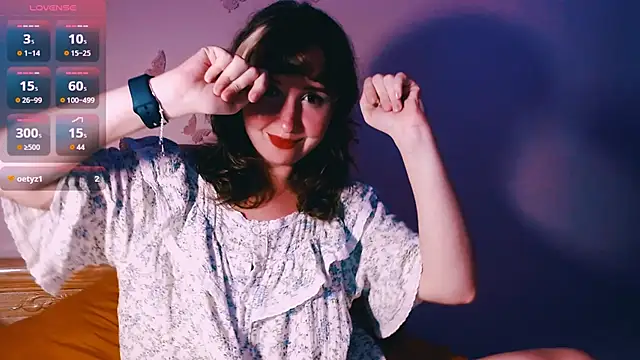 Snapshot of Cosmo_Riri chatting on February 11, 2026, 9:09 am Cosmo Riri online show from February 11, 2026, 9:09 am