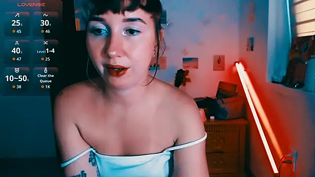 Cosmo Riri online show from May 24, 2026, 2:44 am