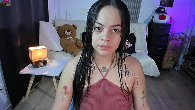 Cuttiealice online show from March 3, 2025, 11:11 am