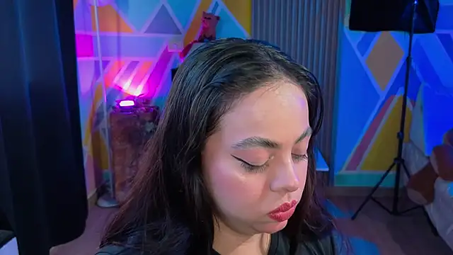 Cuttiealice online show from October 17, 2025, 1:57 pm