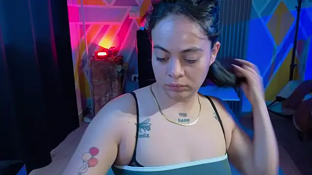 Cuttiealice online show from October 11, 2025, 12:28 pm