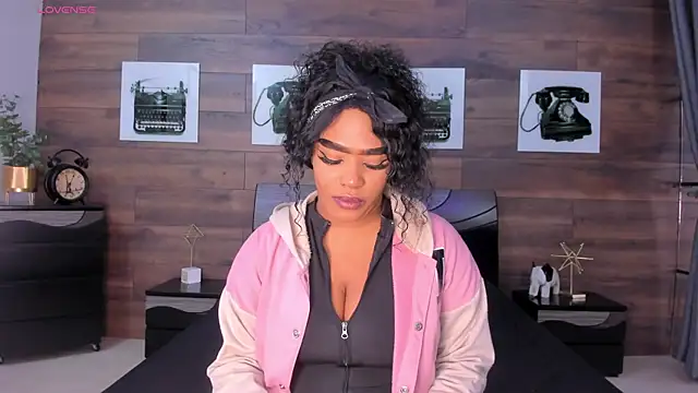 Snapshot of Briana_Wells_ chatting on July 9, 2026, 12:48 pm Briana Wells online show from July 9, 2026, 12:48 pm