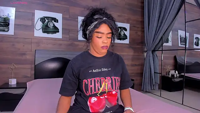 Snapshot of Briana_Wells_ chatting on July 7, 2026, 12:52 pm Briana Wells online show from July 7, 2026, 12:52 pm