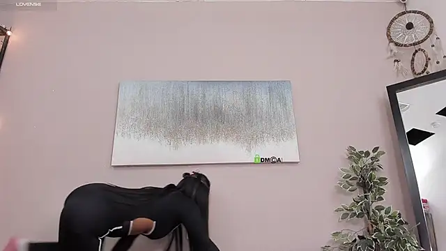 Snapshot of Briana_Wells_ chatting on October 17, 2025, 1:24 pm Briana Wells online show from October 17, 2025, 1:24 pm