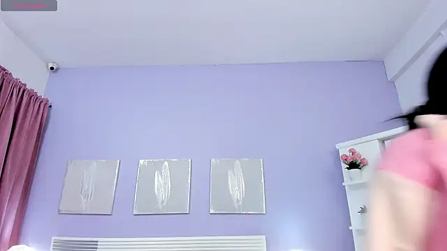 Briana Wells  online show from February 12, 2026, 12:38 pm