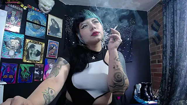 Yourmadame P online show from March 19, 2025, 7:06 pm