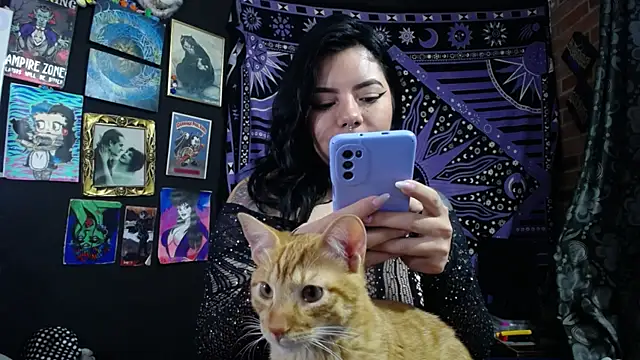 Yourmadame P online show from April 23, 2026, 4:08 am