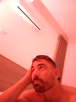 Snapshot of George21ek chatting on October 10, 2025, 9:59 pm George21ek online show from October 10, 2025, 9:59 pm