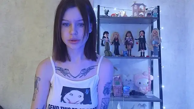 LisaDenvinn online show from February 21, 2025, 4:40 am
