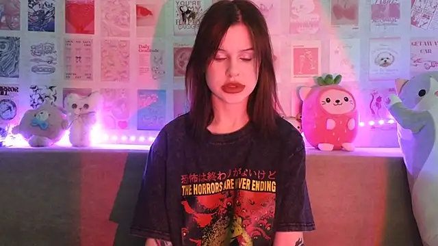 LisaDenvinn online show from December 13, 2024, 3:49 am