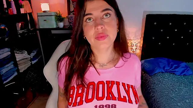 Snapshot of zoe_kittylove chatting on March 6, 2025, 8:30 am zoe kittylove online show from March 6, 2025, 8:30 am