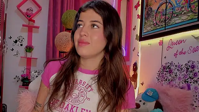 Snapshot of zoe_kittylove chatting on December 20, 2024, 2:19 am zoe kittylove online show from December 20, 2024, 2:19 am