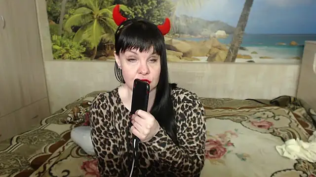 Snapshot of Aphelandra chatting on February 19, 2025, 3:05 pm Aphelandra online show from February 19, 2025, 3:05 pm