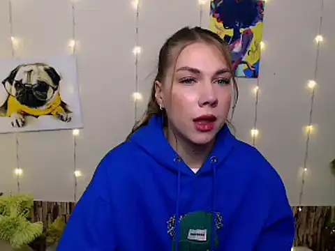 Snapshot of Sport_Tall_Doll chatting on December 10, 2024, 11:11 am Sport Tall Doll online show from December 10, 2024, 11:11 am