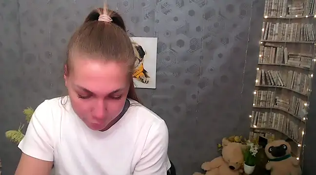 Snapshot of Sport_Tall_Doll chatting on March 21, 2025, 9:01 am Sport Tall Doll online show from March 21, 2025, 9:01 am