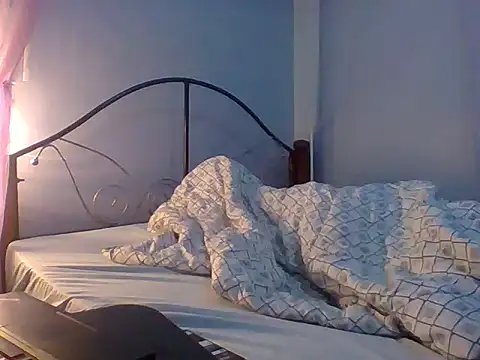 Snapshot of Eminent_Ride chatting on October 27, 2025, 1:28 am Eminent Ride online show from October 27, 2025, 1:28 am