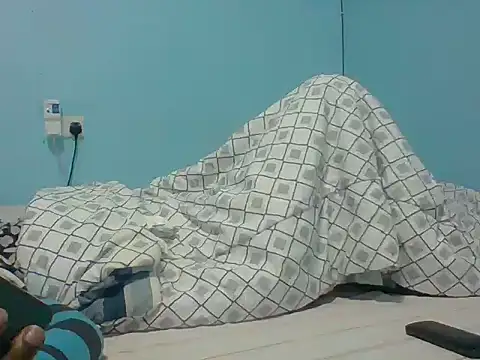 Snapshot of Eminent_Ride chatting on October 22, 2025, 6:35 am Eminent Ride online show from October 22, 2025, 6:35 am