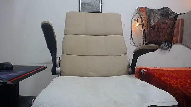 Snapshot of SHARICK_GRECO chatting on October 10, 2025, 12:28 pm SHARICK GRECO online show from October 10, 2025, 12:28 pm