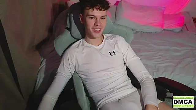 cute thomas online show from December 3, 2025, 12:15 pm