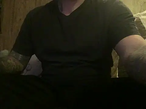 Snapshot of steveindahouse chatting on March 11, 2025, 4:41 am steveindahouse online show from March 11, 2025, 4:41 am