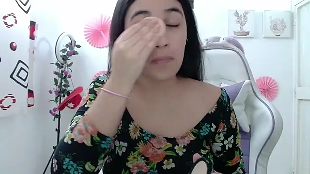 Snapshot of InocentHeaven1 chatting on October 23, 2025, 12:59 pm InocentHeaven1 online show from October 23, 2025, 12:59 pm