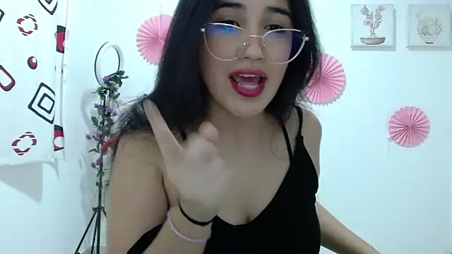 Snapshot of InocentHeaven1 chatting on October 27, 2025, 12:44 am InocentHeaven1 online show from October 27, 2025, 12:44 am