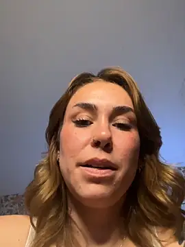 LeaGambit   online show from March 28, 2026, 4:02 am