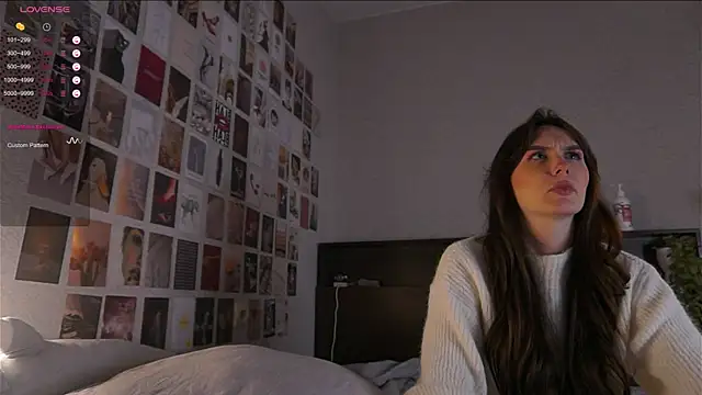 itssophiie online show from October 1, 2025, 6:23 pm