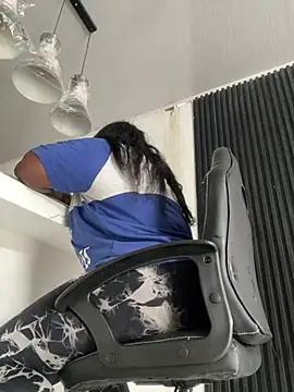 sharik-browns online show from March 6, 2026, 2:01 pm