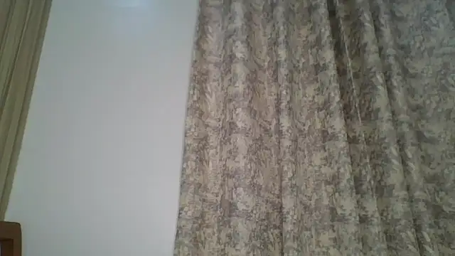 Snapshot of sweet_sassy_ chatting on October 1, 2025, 4:17 am sweet sassy  online show from October 1, 2025, 4:17 am